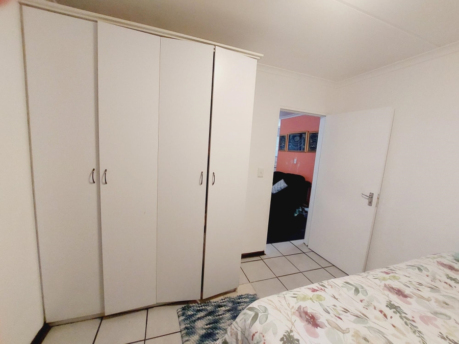 2 Bedroom Property for Sale in Moorreesburg Western Cape